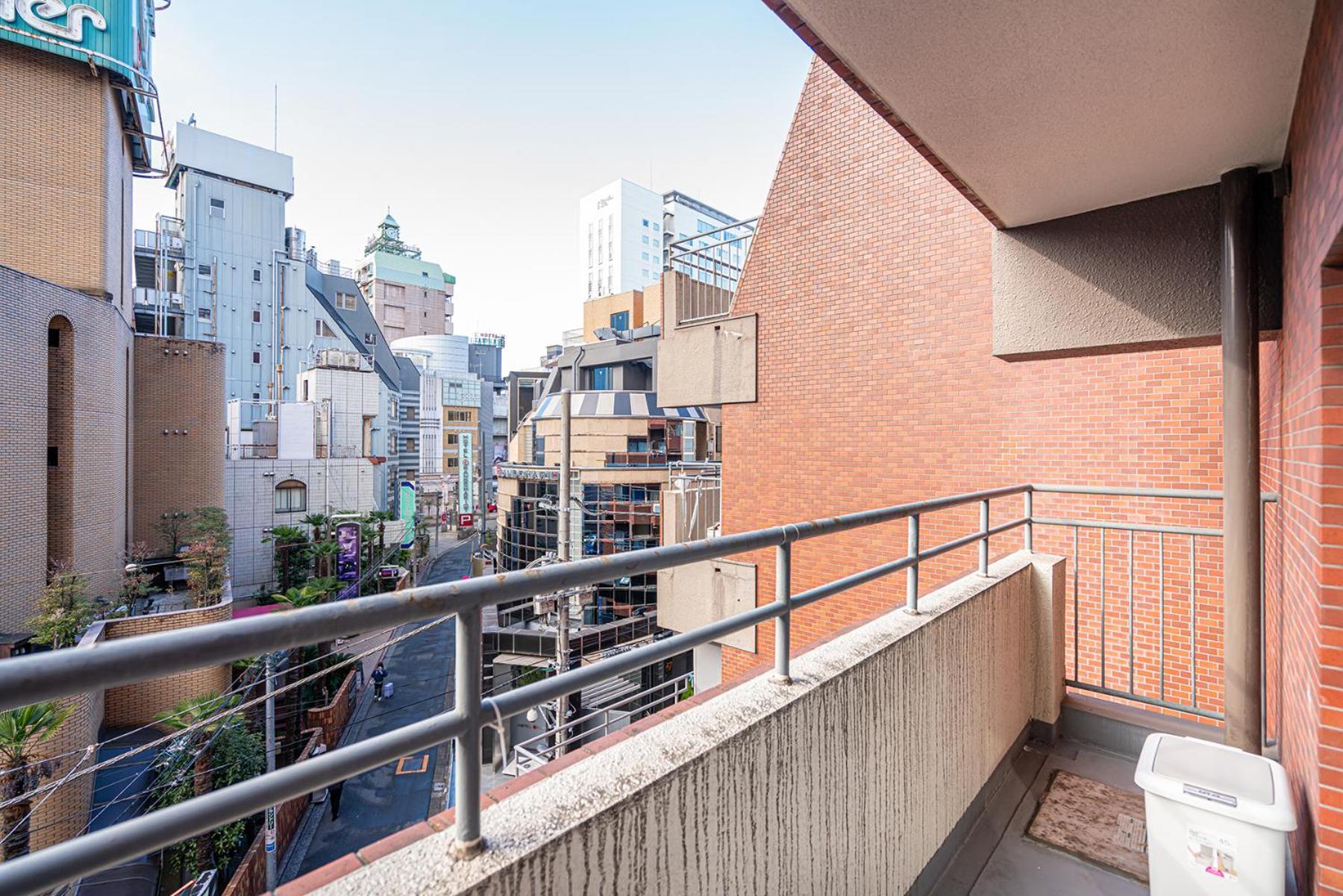 新宿歌舞伎町東新宿站3分钟，徒步伊势丹4分钟免费wi-Fi！ Tōkyō Extérieur photo